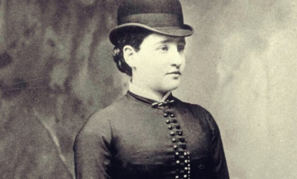 Bulutların* İz’inde: Anna O. ve Öteki’nin&nbsp;Arzusu